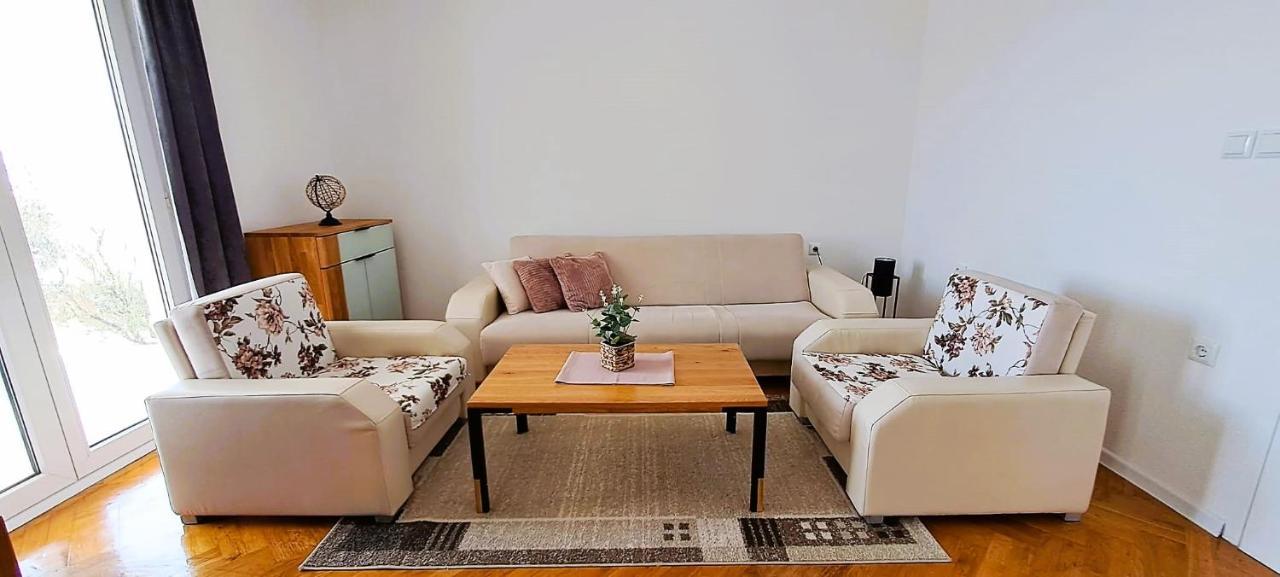 Apartment Anchor Celina Luaran gambar
