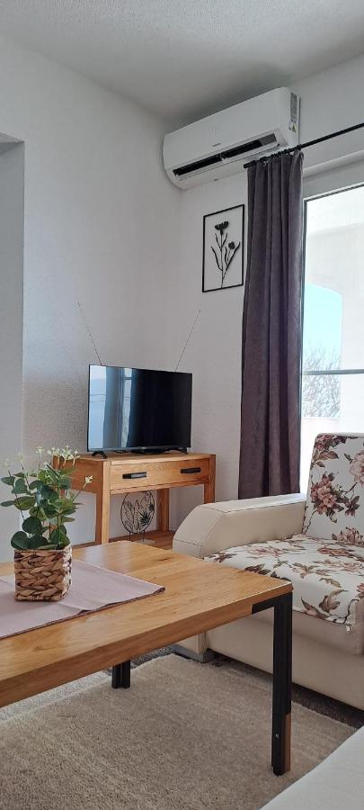 Apartment Anchor Celina Luaran gambar